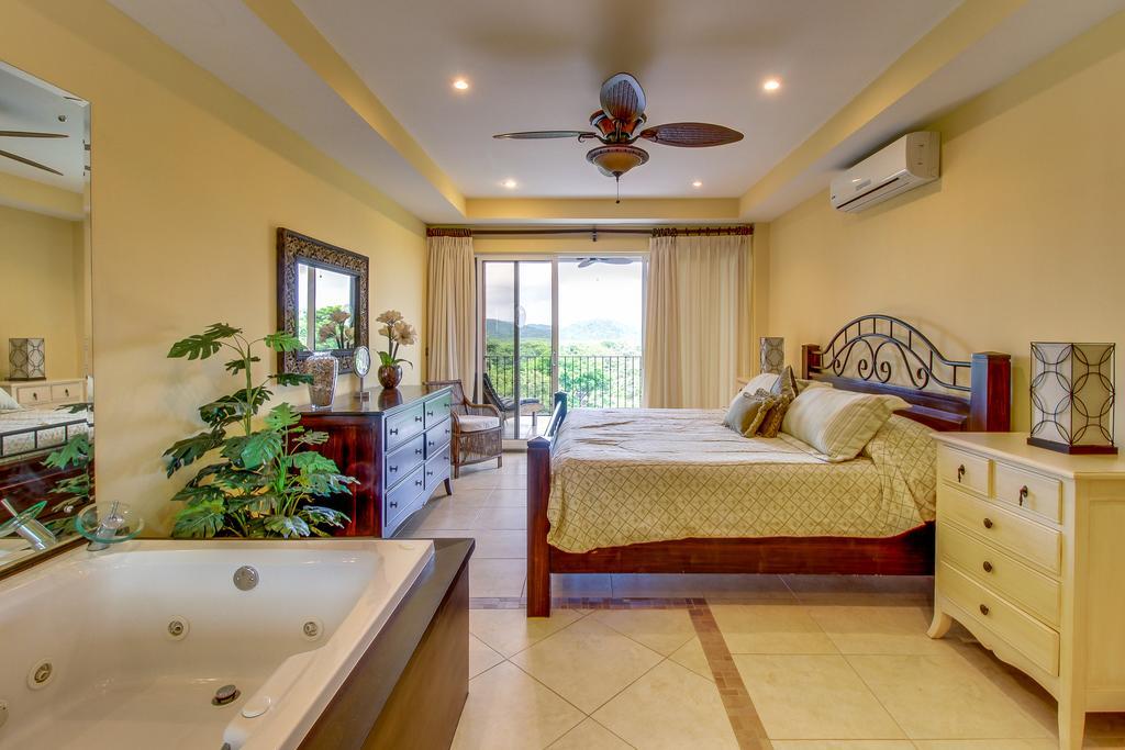 Naxos 16 Lägenhet Tamarindo Exteriör bild